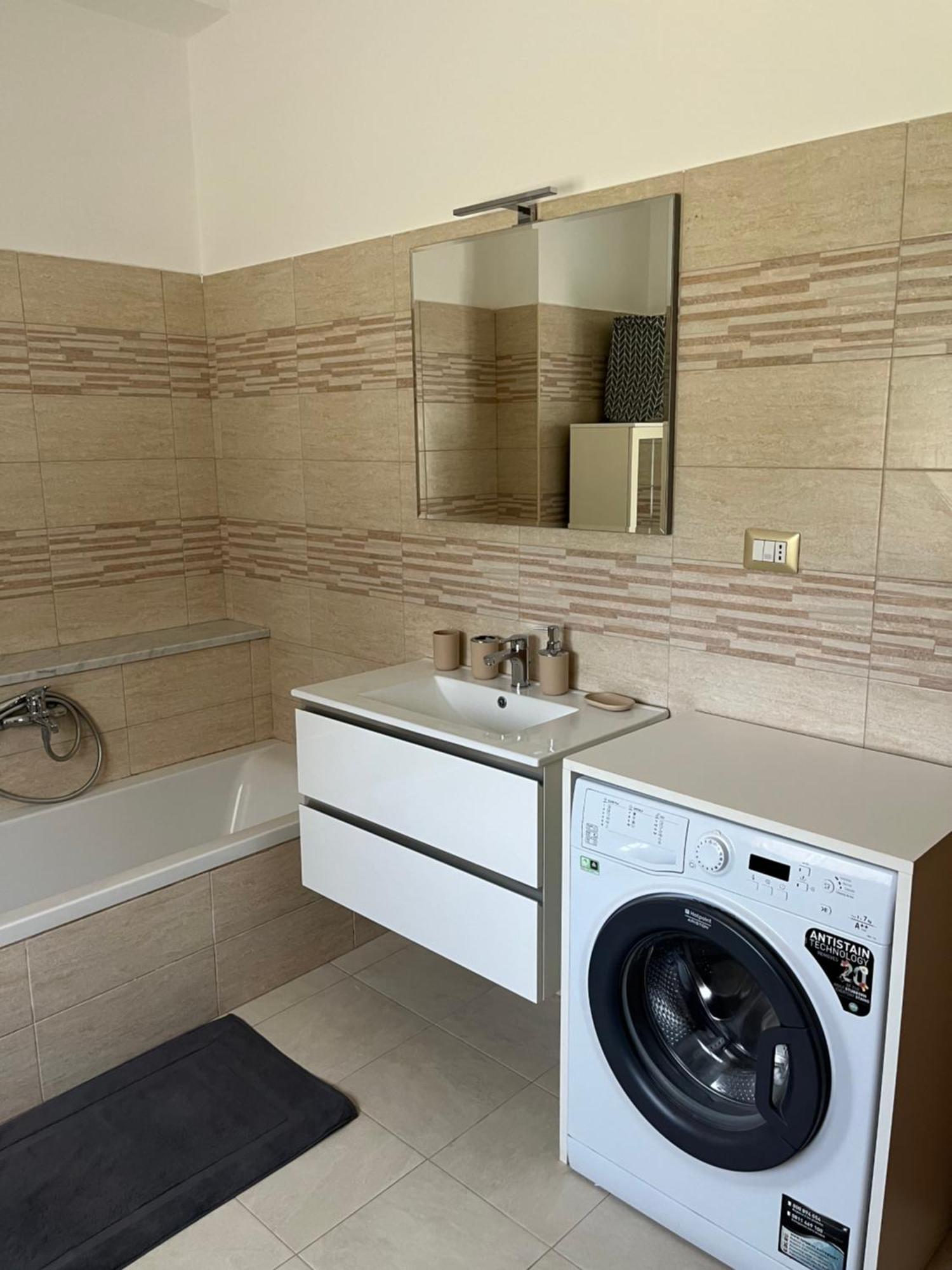Casa Del Faggio Rosso Apartment Беладжо Екстериор снимка